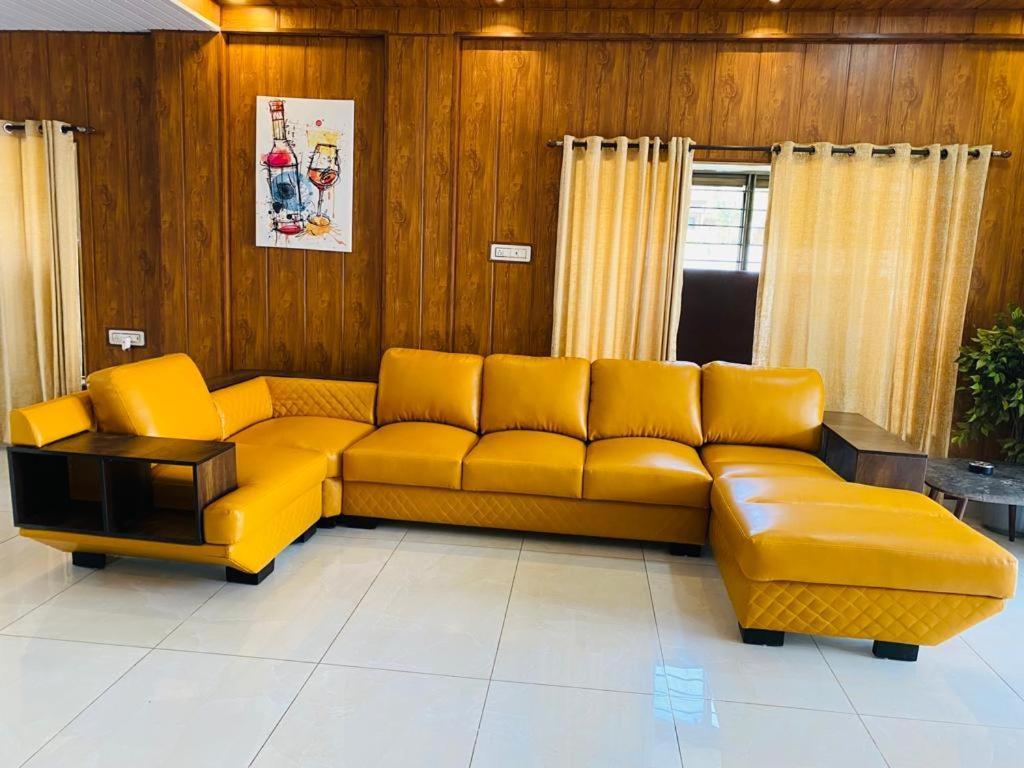 Aqua Villa Luxury Home Stay 로나발라 외부 사진