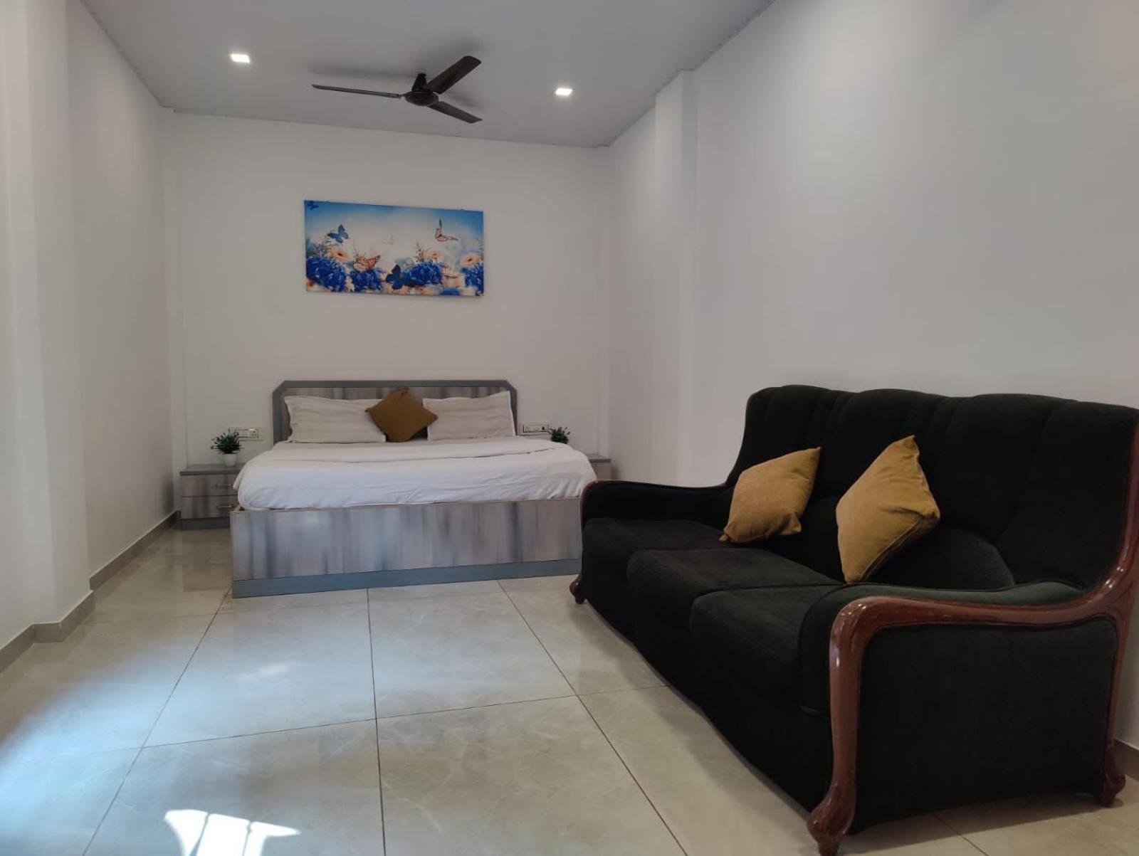 Aqua Villa Luxury Home Stay 로나발라 외부 사진
