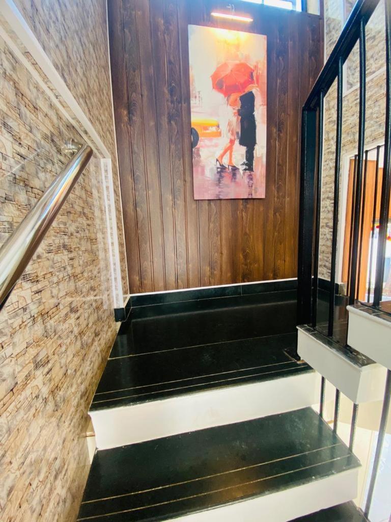 Aqua Villa Luxury Home Stay 로나발라 외부 사진